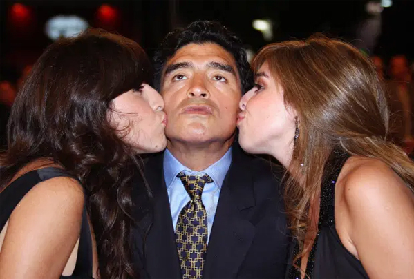 Phim về Maradona gây tranh cãi  1